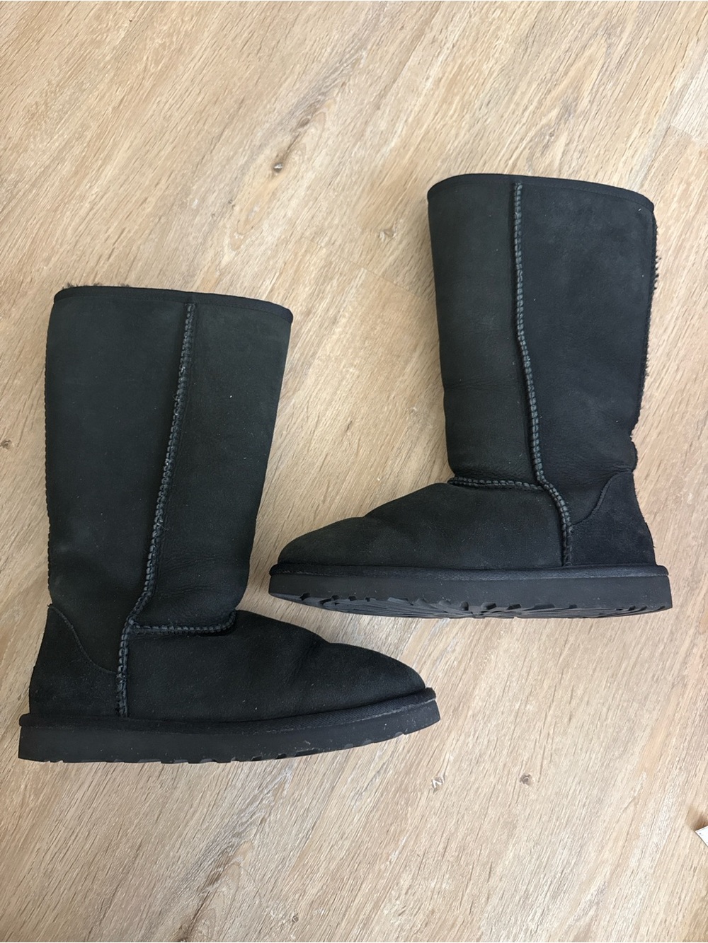 UGG Classic Women's Black Suede Boots 7